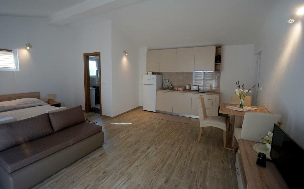 Apartments Sanja يزيرا المظهر الخارجي الصورة