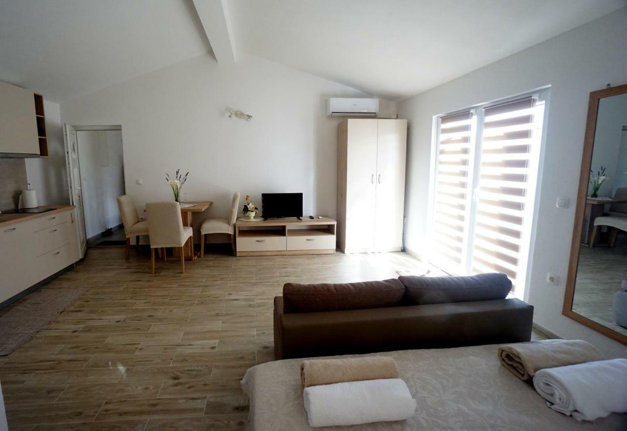 Apartments Sanja يزيرا المظهر الخارجي الصورة