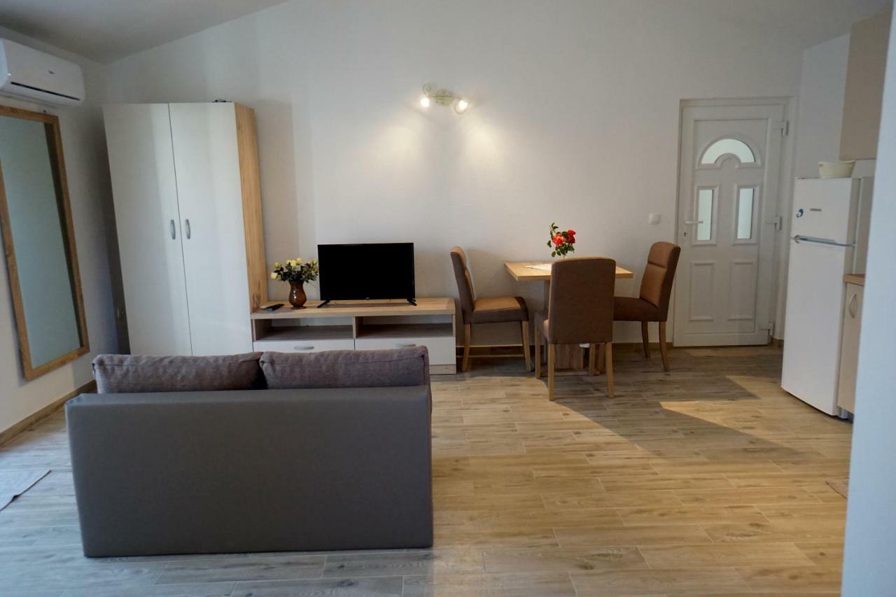 Apartments Sanja يزيرا المظهر الخارجي الصورة
